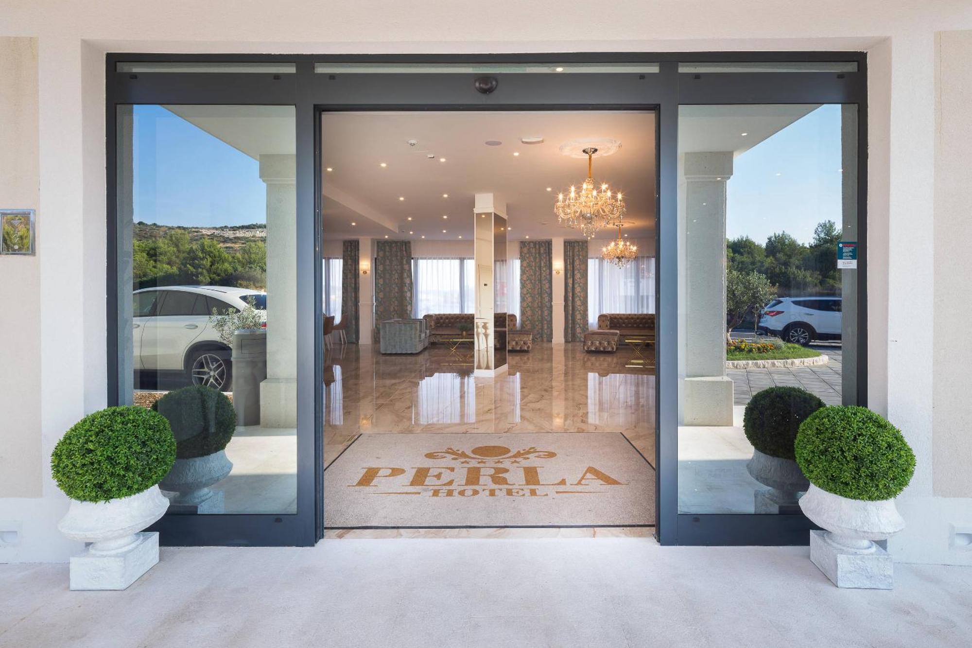Hotel Perla Рогозница Екстериор снимка