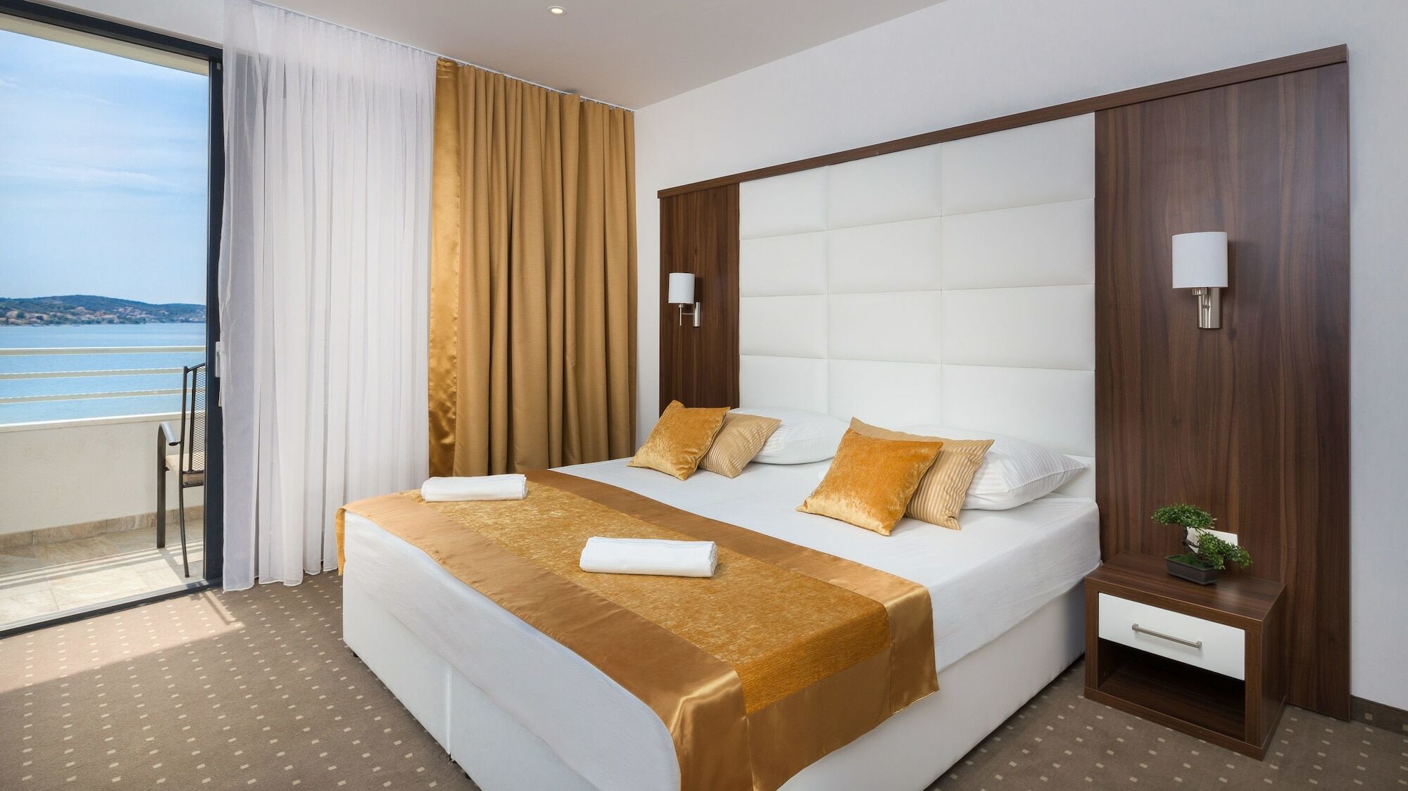 Hotel Perla Рогозница Екстериор снимка